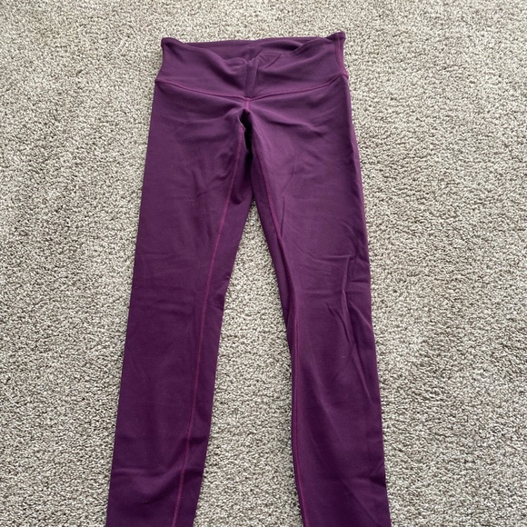 Lululemon wunder under legging 28’ - Picture 2 of 3